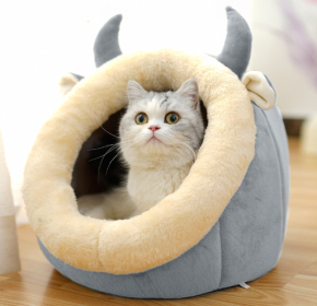 Enclosed Cat Villa for Nesting Playing House (size: Large, Style 2: Horns)